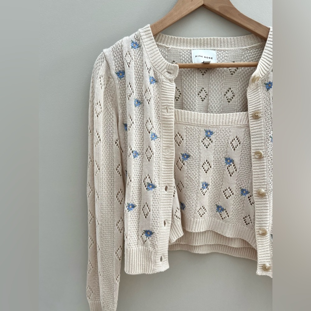 Pink Rose Embroidered knit cardigan and tank top set size XS - Picture 3 of 11
